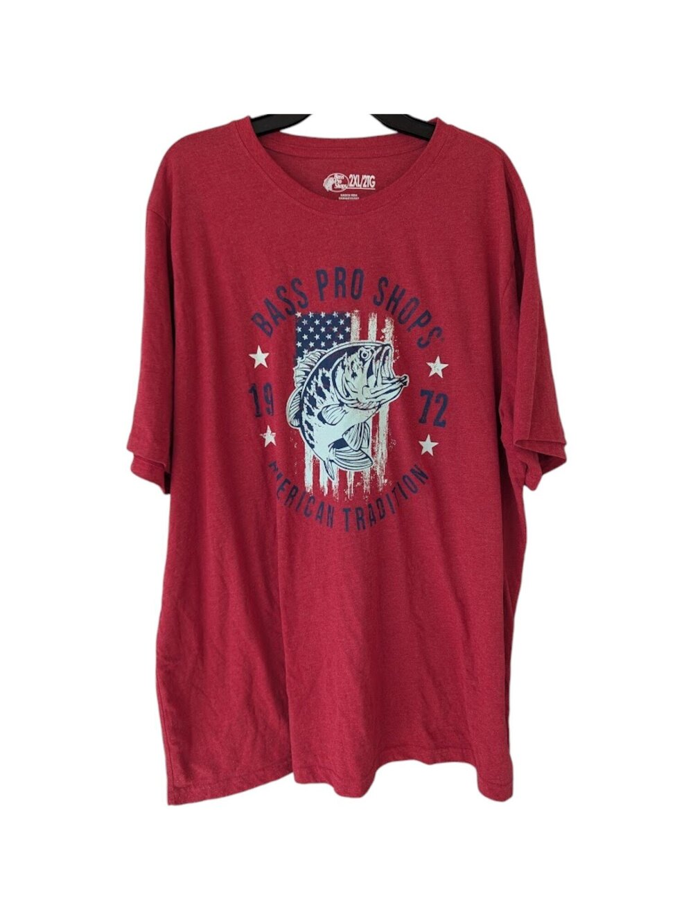 Bass Pro Shops T Shirt Mens 2XL Red American Tradition Bass Flag Graphic 26.5x32
